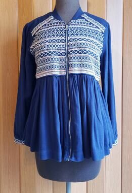 Octavia size small blue long sleeve top